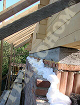 Фото утепление колодязной кладки заливным пенопластом экоизол во время возведения стен - ТЕПЛОНОМ™